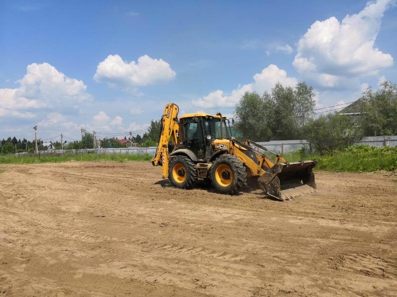 Выравнивание и планировка участка: главные особенности